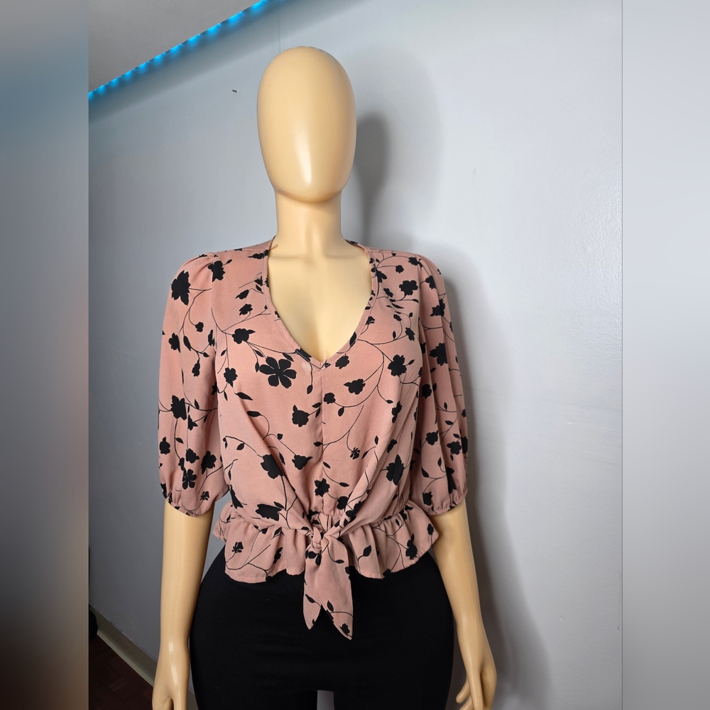 Sienna Sky Tan Floral Tie-Front Blouse Size US/S